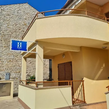 Manuel Novigrad Istria